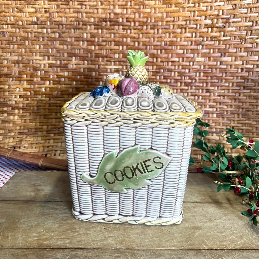 Vintage cookie jar tilso Japan basket weave grandma core